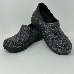 Crocs At Work Neria Pro II Graphic Clog Women Shoes Sz 6 Black Gray Speckle M6